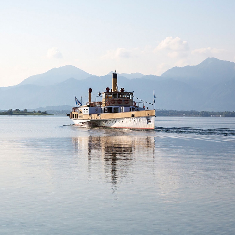 Prien am Chiemsee ist Heimatort von Dominik Wachter und Sitz des Restaurants Wachter Foodbar. Foto: Markt Prien am Chiemsee